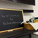 Petershouse Бари